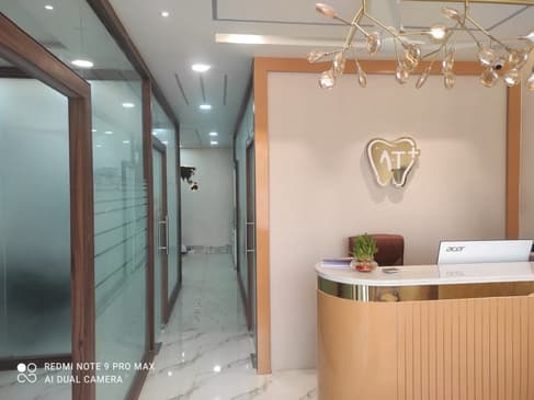 Slider image (2) Dr. A & T Dental Experts